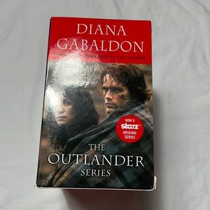 Diana Gabaldon book set of 4 new without tag